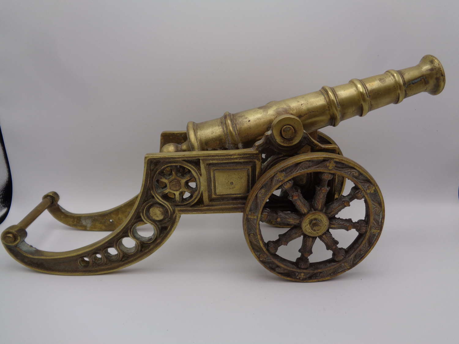Large heavy brass cannon 
