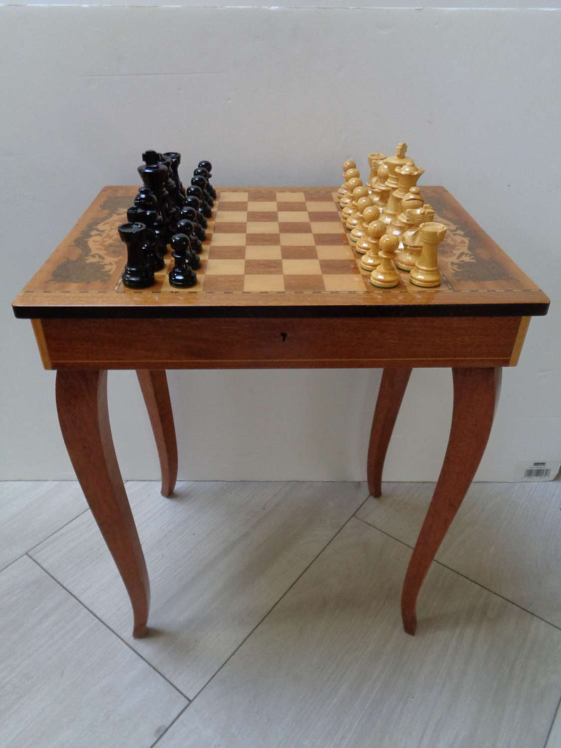 Small Italian Chess / Games Table