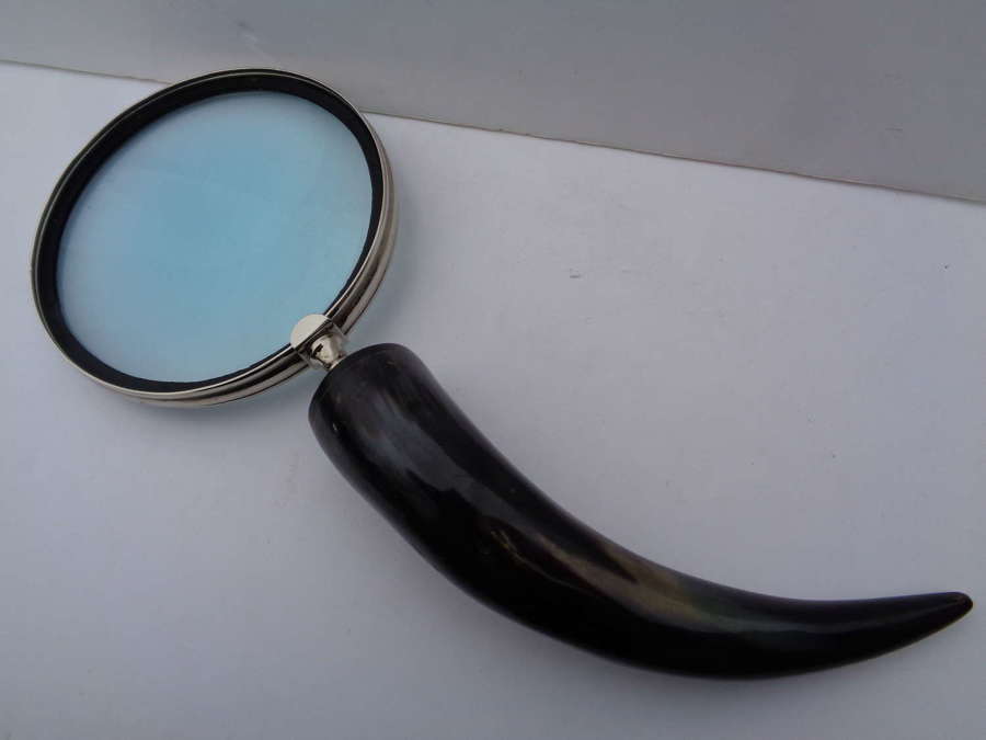 Buffalo Horn Extra Large Magnifying Glass
