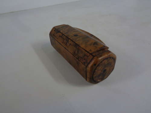 Georgian Burr Walnut Snuff Box