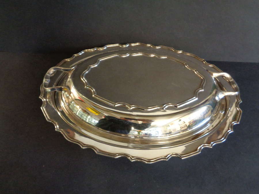 Walker & Hall Silver Plate Serving Dish with Lid