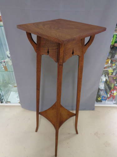 Arts & Crafts Plant Stand