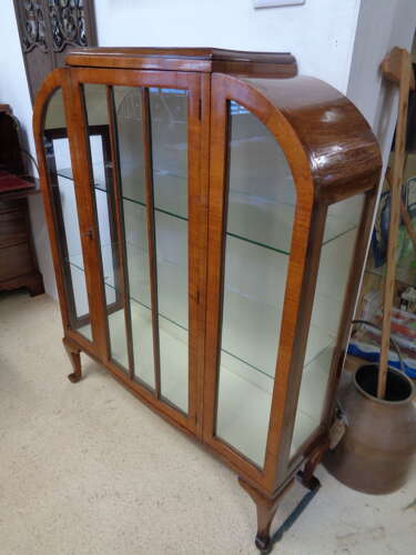 Art Deco Display Cabinet with glazed door/sides & working key