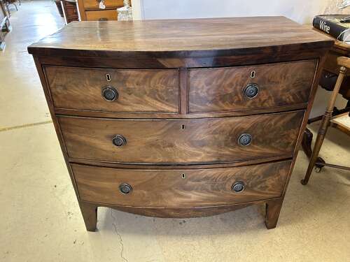 Antique Bow Fronted Chest of Drawers