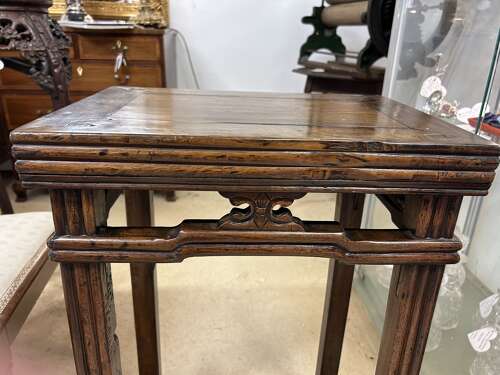 Old Chinese Side / Lamp Table