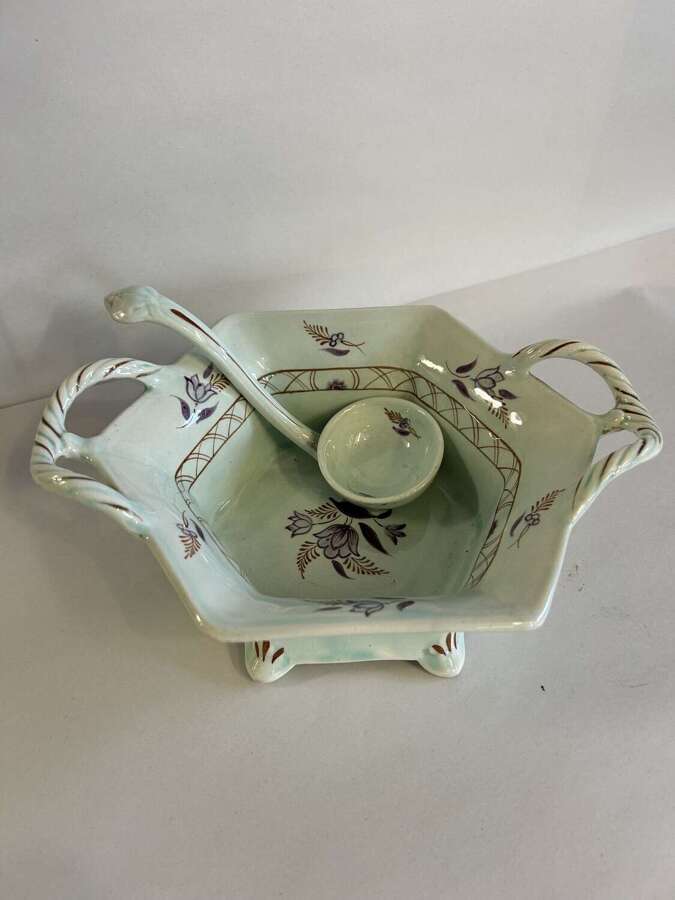 Adams Caylx Ware Serving Dish & Ladle