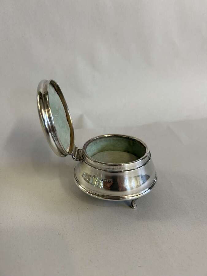 Solid Silver Trinket Box - Birmingham 1914 Harold Bushell & Co